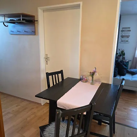 Daire Querenhorst, Am Feld *